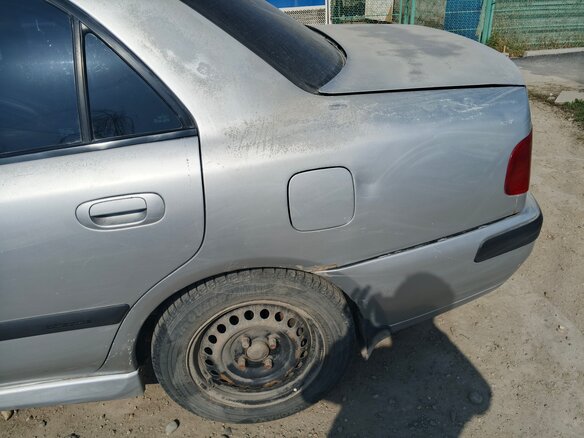 2001 Mitsubishi Carisma I Рестайлинг, серебристый, 250000 рублей - вид 17