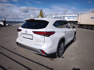 2025 Toyota Highlander IV (XU70), белый, 5000000 рублей, вид 4