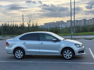 2011 Volkswagen Polo V, серебристый, 689000 рублей, вид 3