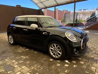 2020 Mini Hatch Cooper III (F55/F56) Рестайлинг, чёрный, 2230000 рублей, вид 4