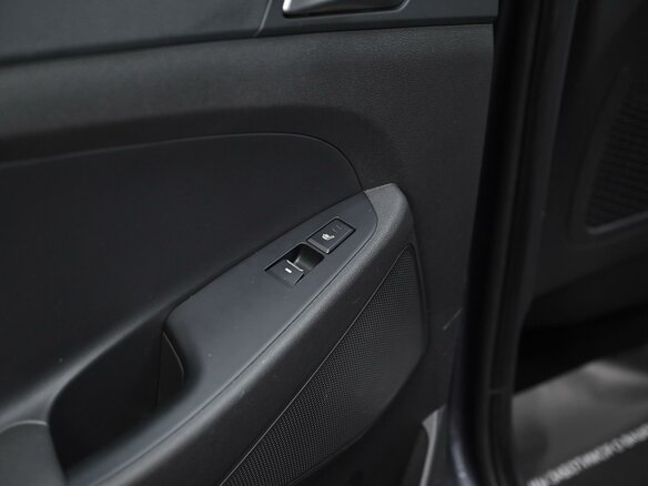 2017 Hyundai Tucson III, серый - вид 9
