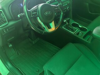 2020 Kia Sportage IV Рестайлинг, белый, 2000000 рублей, вид 5