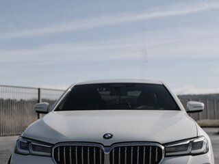 2022 BMW 5 серии 520i VII (G30/G31/G38) Рестайлинг, белый, 4600000 рублей, вид 5