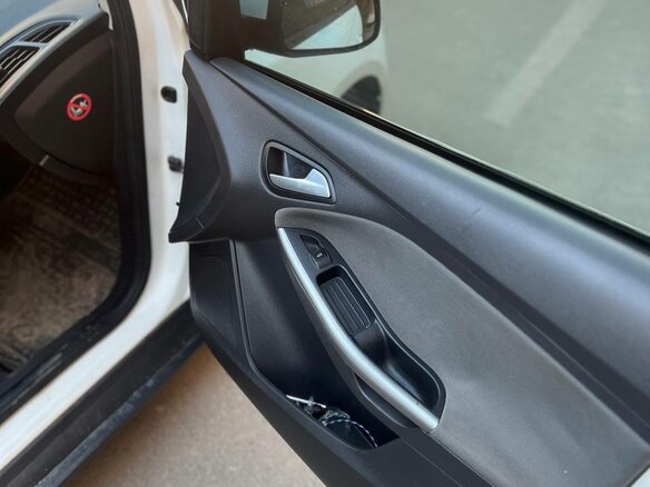 2011 Ford Focus III, белый, 580000 рублей - вид 19