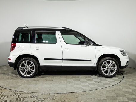 2016 Skoda Yeti I Рестайлинг, белый, 939700 рублей, вид 4