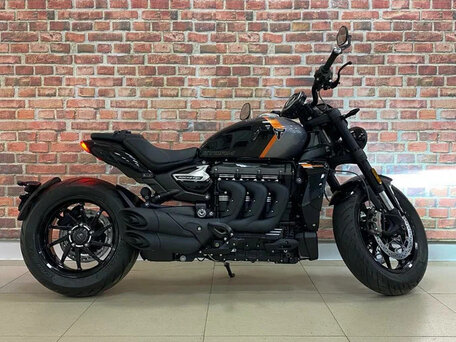 2026 Triumph Rocket 3, чёрный, 3800000 рублей, вид 2
