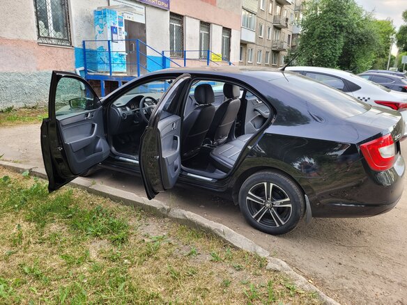 2015 Skoda Rapid I, чёрный - вид 2