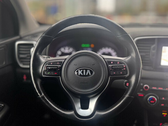 2017 Kia Sportage IV, красный, 1660000 рублей - вид 11