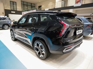 2026 Geely Atlas II, чёрный, 4124000 рублей, вид 2