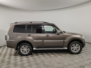 2014 Mitsubishi Pajero IV Рестайлинг 1, коричневый, 2145000 рублей, вид 4