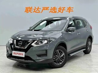 2025 Nissan X-Trail III Рестайлинг 2, серебристый, 1700000 рублей, вид 1