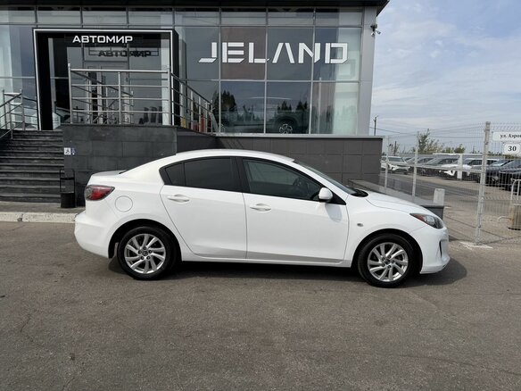 2013 Mazda 3 II (BL) Рестайлинг, белый - вид 3