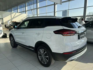 2024 Geely Atlas Pro, белый, 2095000 рублей, вид 4