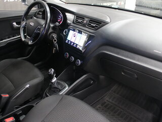 2016 Kia Rio III Рестайлинг, белый, 963000 рублей, вид 5