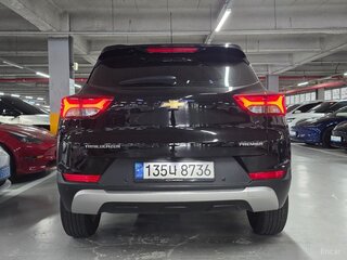 2022 Chevrolet TrailBlazer III, чёрный, 1500000 рублей, вид 3