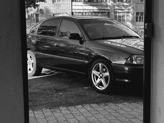 2000 Toyota Avensis I Рестайлинг, зелёный, 485000 рублей, вид 2