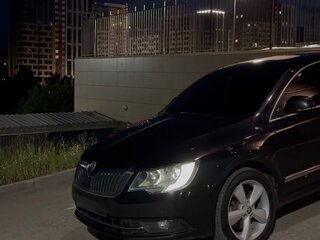 2014 Skoda Superb DSG II Рестайлинг, чёрный, 1050000 рублей, вид 1