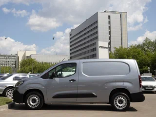 2024 Fiat Doblo III Рестайлинг, серебристый, 4300000 рублей, вид 2