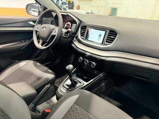 2026 Lada (ВАЗ) Vesta SW I Рестайлинг (NG), белый, 1860000 рублей, вид 5