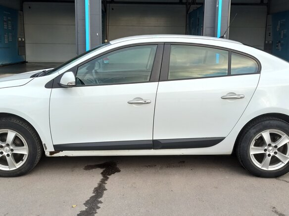 2012 Renault Fluence I, белый, 800000 рублей - вид 3
