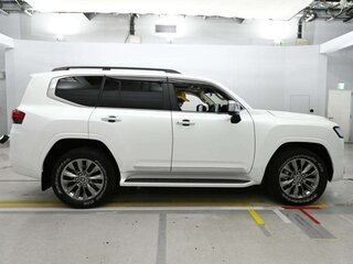 2025 Toyota Land Cruiser 300 Series, белый, 10300000 рублей, вид 4
