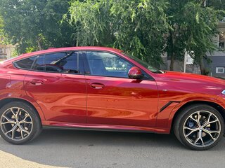 2020 BMW X6 30d III (G06), красный, 8900000 рублей, вид 4