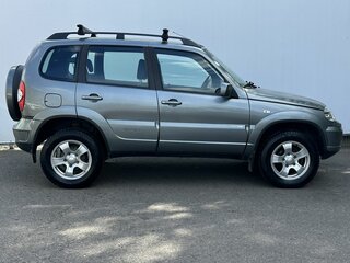 2011 Chevrolet Niva I Рестайлинг, серый, 480000 рублей, вид 4