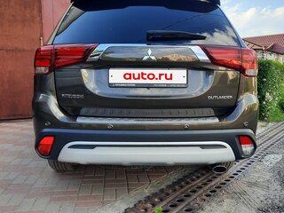 2018 Mitsubishi Outlander III Рестайлинг 2, коричневый, 2600000 рублей, вид 3