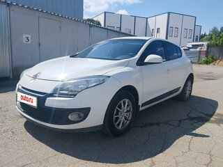 2014 Renault Megane III Рестайлинг, белый, 780000 рублей, вид 1