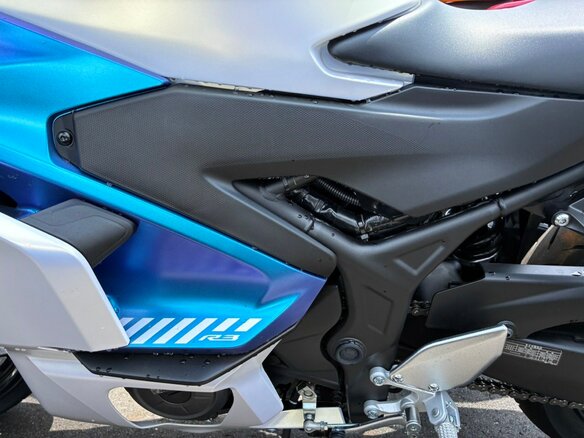 2025 Yamaha YZF-R3, белый, 650000 рублей - вид 24