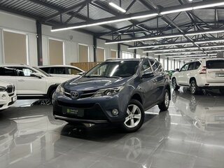 Toyota RAV4 IV (XA40)