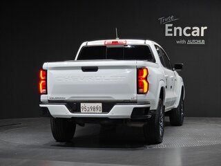 2023 Chevrolet Colorado III, белый, 5365521 рублей, вид 4