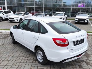 2026 Lada (ВАЗ) Granta I Рестайлинг, белый, 1140000 рублей, вид 4