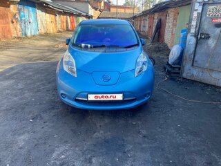 2010 Nissan Leaf (EM61) I (ZE0/AZE0), голубой, 1400000 рублей, вид 1