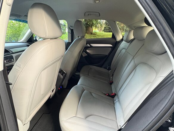 2012 Audi Q3 I (8U), чёрный - вид 13