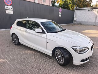 2012 BMW 1 серии 118i II (F20/F21), белый, 1150000 рублей, вид 2