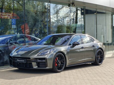 Porsche Panamera III