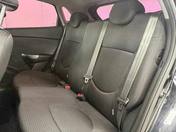 2016 Kia Rio III Рестайлинг, чёрный, 930000 рублей - вид 7