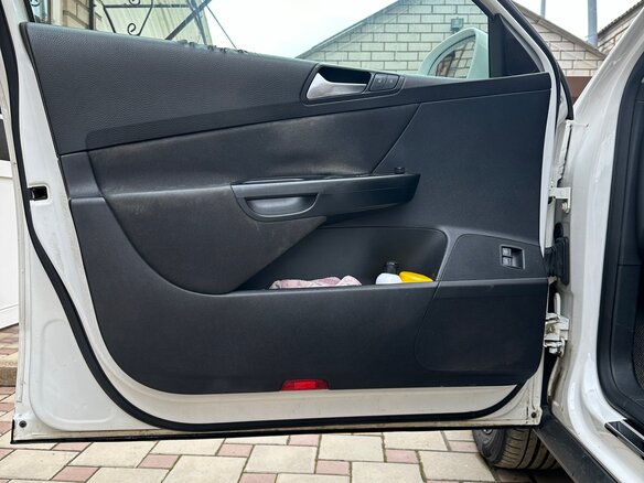 2010 Volkswagen Passat B6, белый, 850000 рублей - вид 9