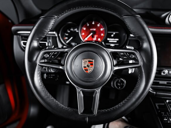 2020 Porsche Macan GTS I Рестайлинг, красный - вид 26