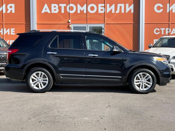 2013 Ford Explorer V, чёрный - вид 3