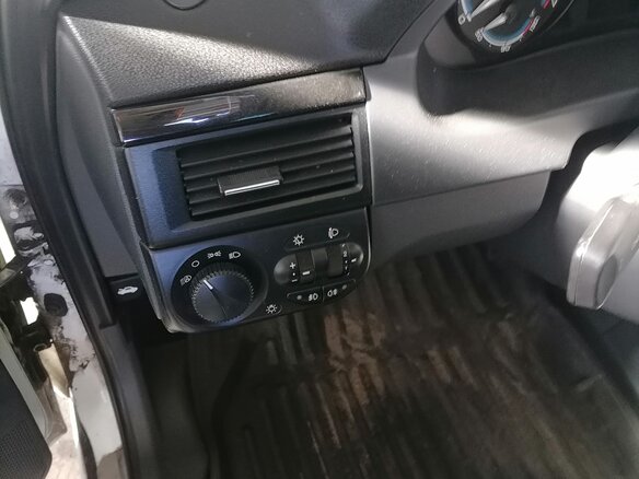 2014 Lada (ВАЗ) Priora I Рестайлинг, белый, 725000 рублей - вид 9