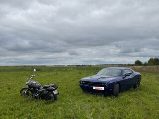 2018 Dodge Challenger III Рестайлинг 2, синий, 3300000 рублей, вид 4