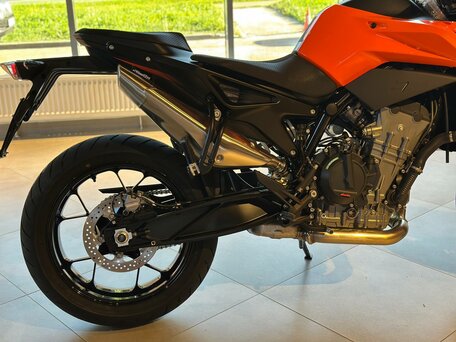 2026 KTM 790 Duke, оранжевый, 1150000 рублей, вид 3