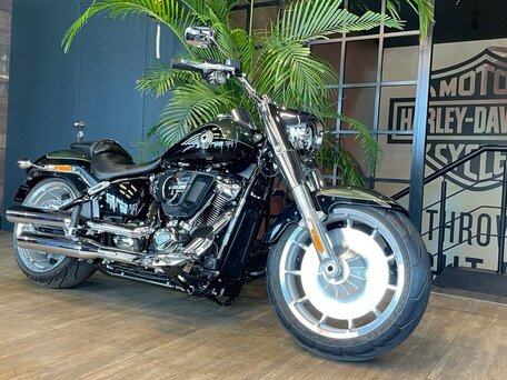 2026 Harley-Davidson Fat Boy, зелёный, 3950000 рублей, вид 2