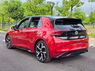 2025 Volkswagen ID.3 57.3 kWh I, белый, 2022100 рублей, вид 4