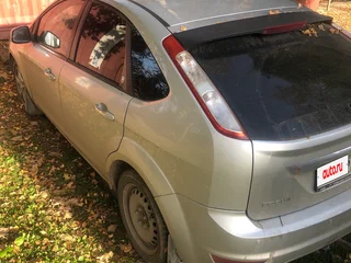 2008 Ford Focus II Рестайлинг, серебристый, 400000 рублей, вид 2
