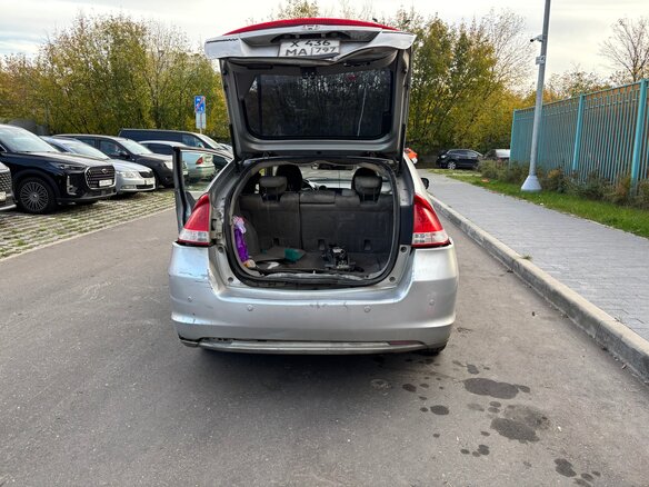 2010 Honda Insight II, серебристый, 350000 рублей - вид 11