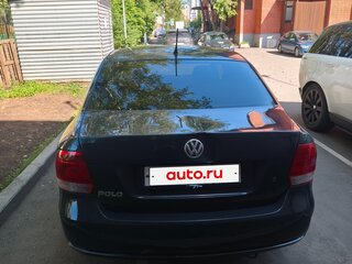 2013 Volkswagen Polo V, чёрный, 539000 рублей, вид 4