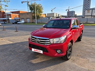 2017 Toyota Hilux VIII, красный, 2350000 рублей, вид 4
